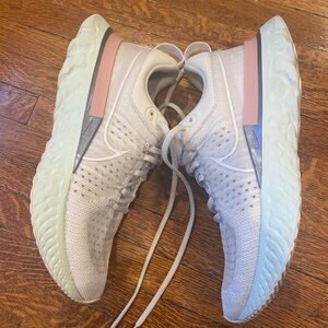 Women’s Nike Flyknit React running shoes size 8.5
